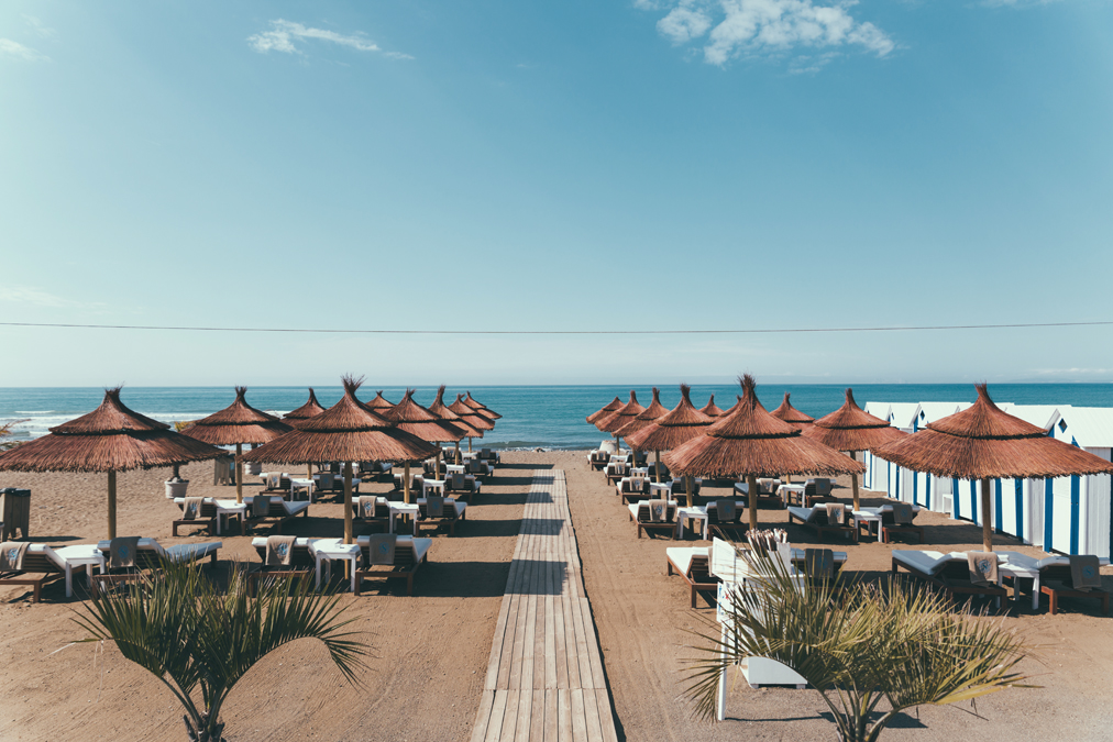 En Salduna Beach se puede disfrutar de varios ambientes, como la zona de hamacas