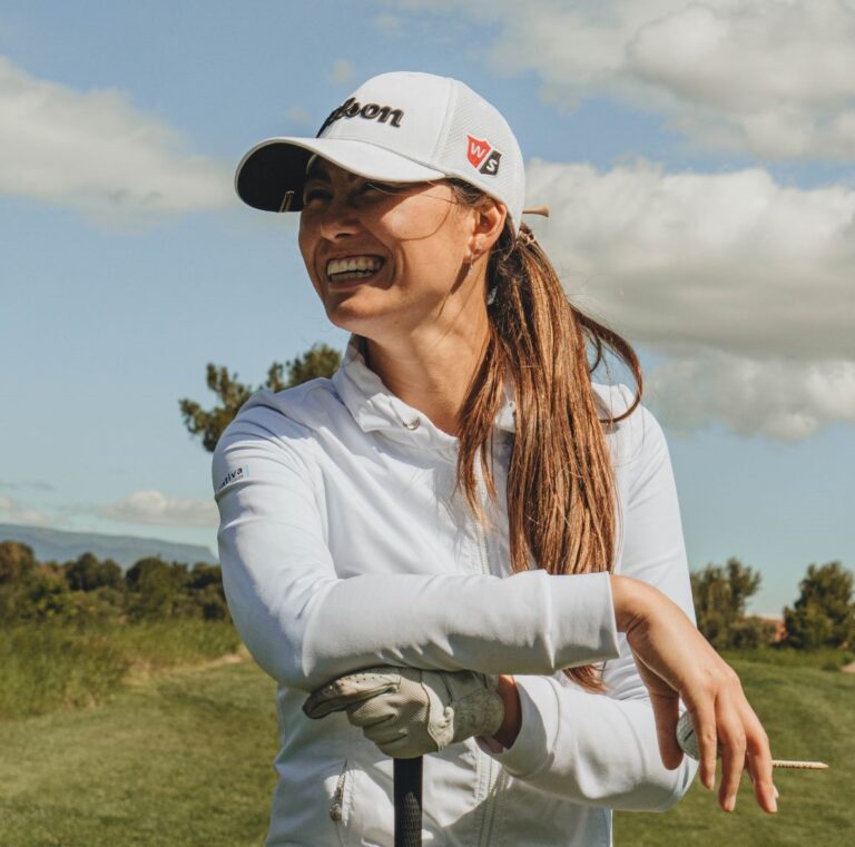 Infinitum presenta a Natasha Fear como su nueva embajadora de golf