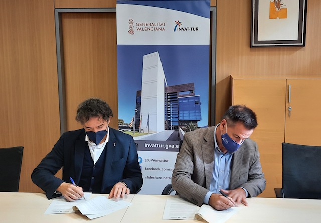 Turisme C. Valenciana y la ACGCBCV firman un acuerdo para la promoción del turismo de golf