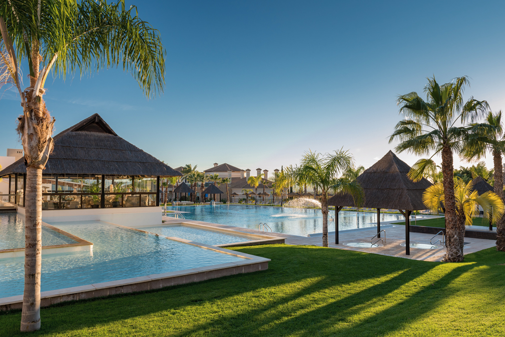 Pool Hacienda del Álamo Golf Resort